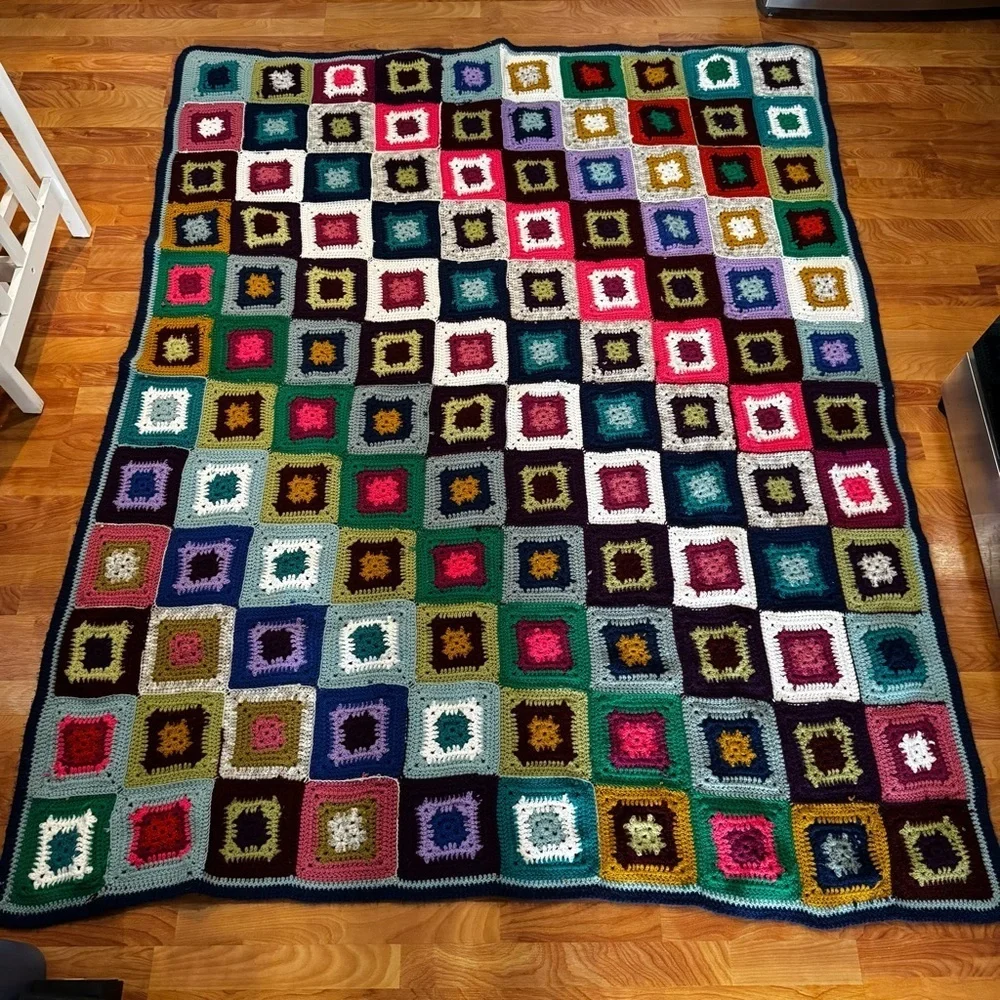 Beautiful Handmade Tightly Knit Granny Stitch Afghan 82” x 65” 120 Square 5 LBS!